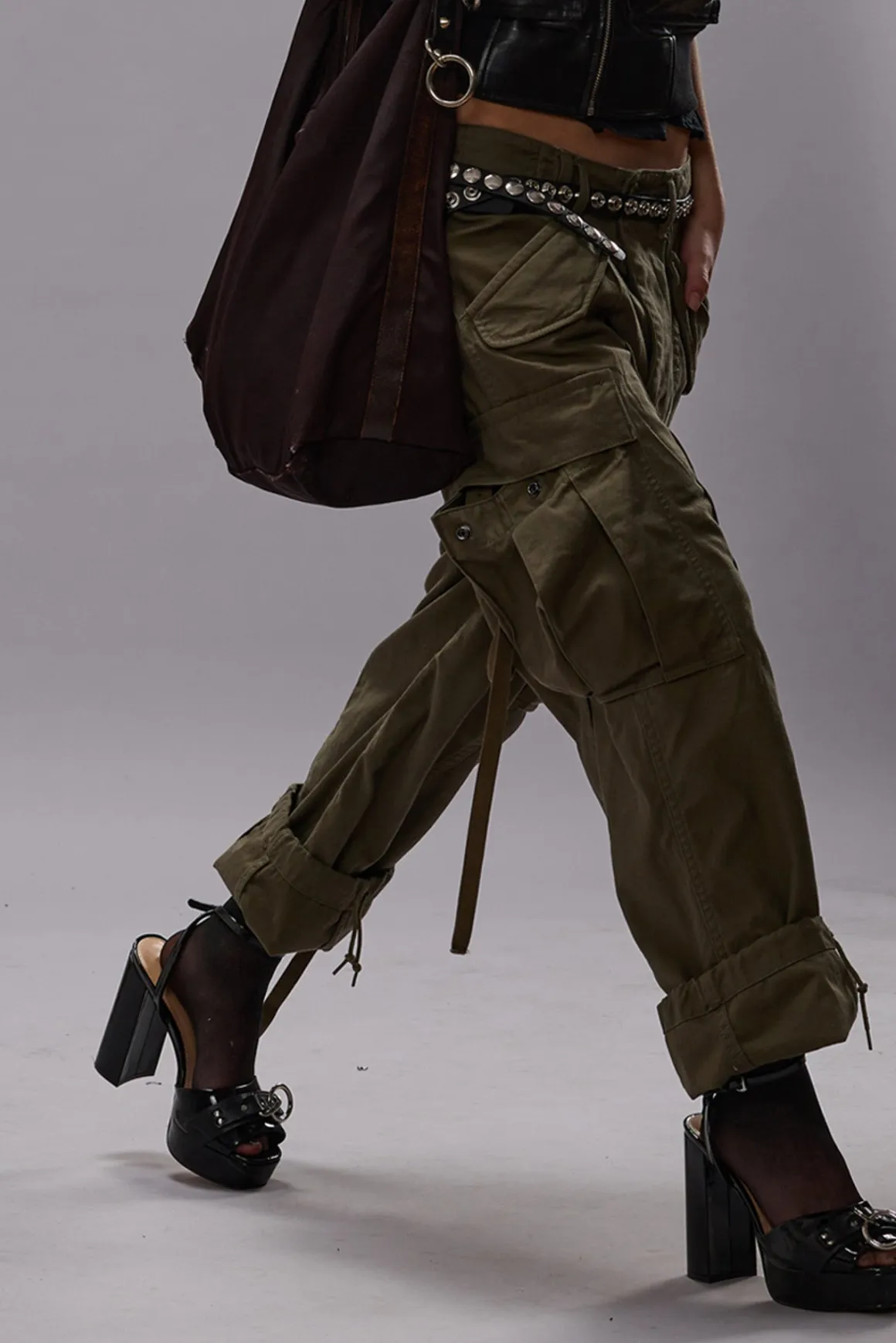 Women R13 Pants & Shorts*CROPPED CARGO - VINTAGE OLIVE DRAB